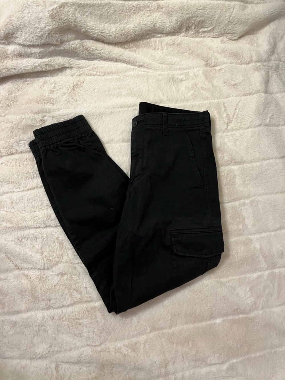Uniqlo Black Cargo Jogger Pants